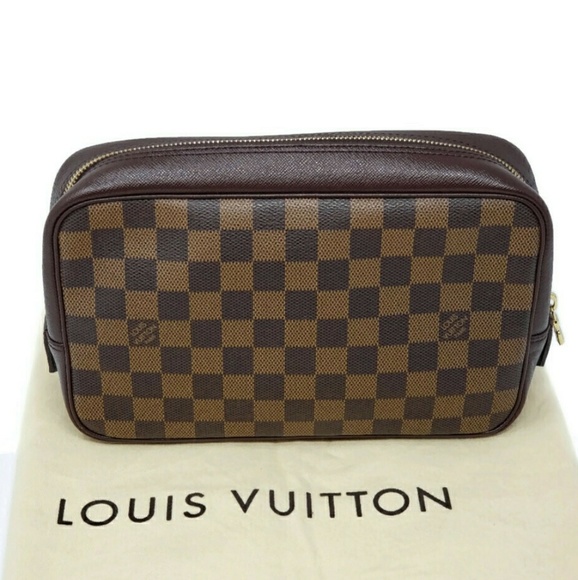 Louis Vuitton Handbags - 100% Auth Louis Vuitton Damier Trouse Toilette